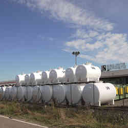 Резервуары для подключения к дизельному генератору - поставка для ООН
